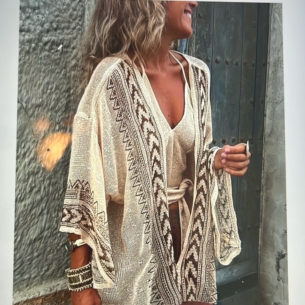 Boutique: Bohemian batwing sweater